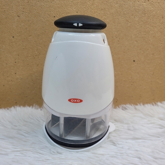 OXO Hand Chopper - Picture 1 of 5